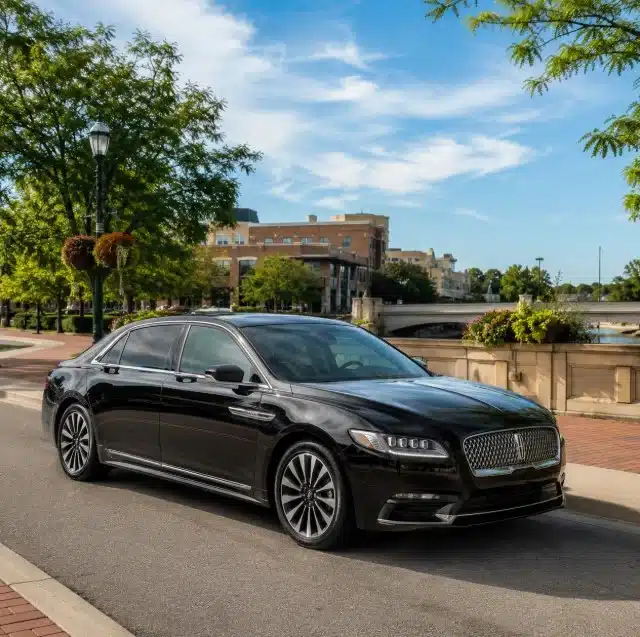South Elgin Limo Service private chauffeur vehicle